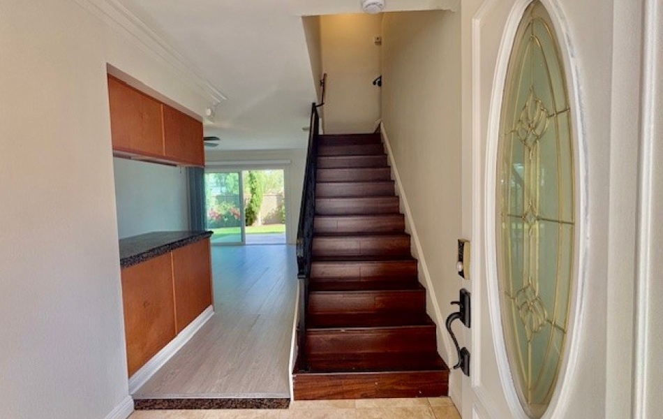 Costa Mesa, CA, 3 Bedrooms,  2.5 Bathrooms Townhouse,For Rent