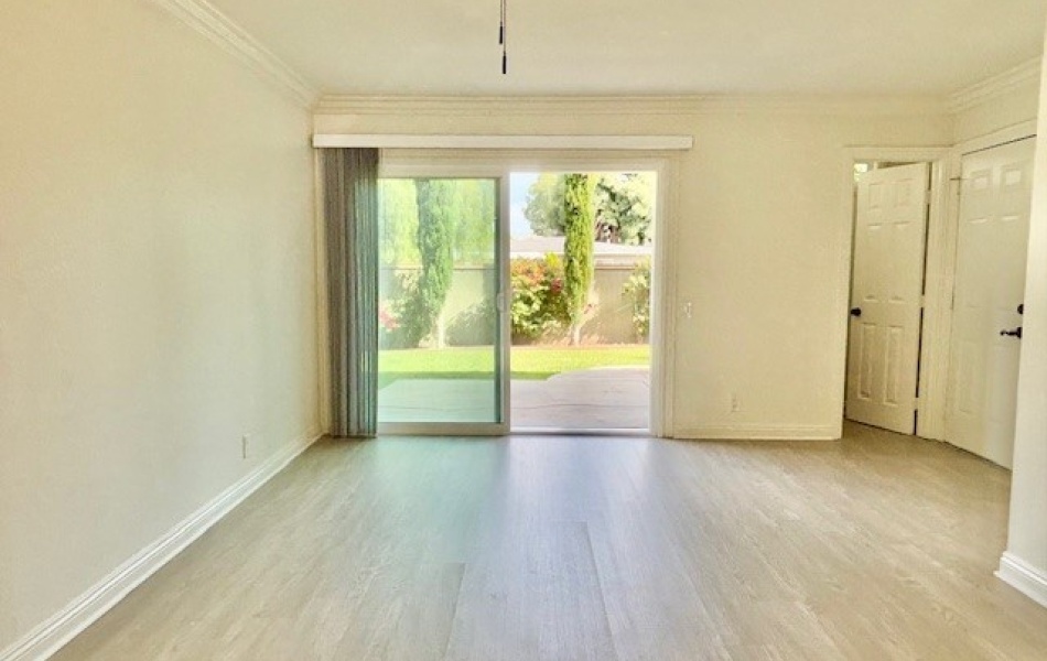 Costa Mesa, CA, 3 Bedrooms,  2.5 Bathrooms Townhouse,For Rent