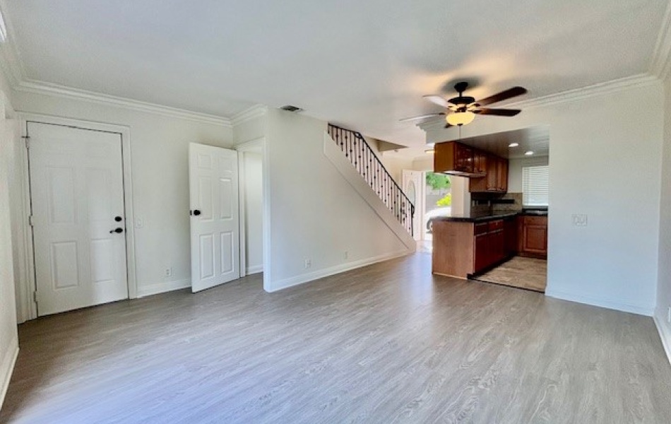 Costa Mesa, CA, 3 Bedrooms,  2.5 Bathrooms Townhouse,For Rent