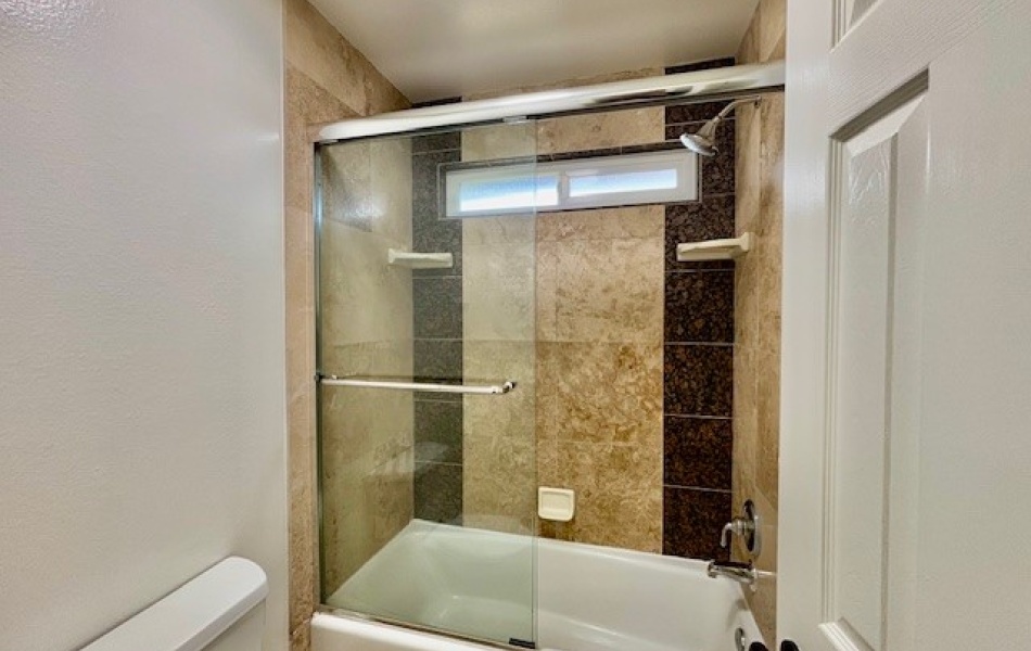 Costa Mesa, CA, 3 Bedrooms,  2.5 Bathrooms Townhouse,For Rent