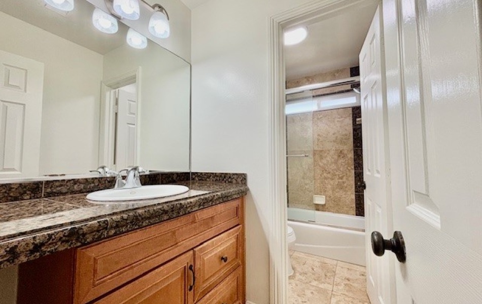 Costa Mesa, CA, 3 Bedrooms,  2.5 Bathrooms Townhouse,For Rent