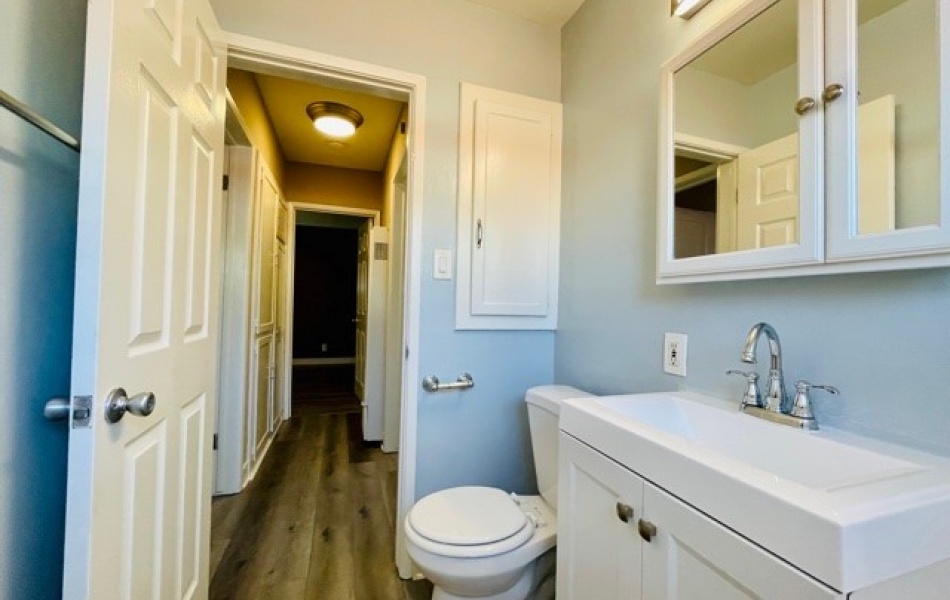 2536 Orange Ave, Costa Mesa, CA 92627, 2 Bedrooms Bedrooms, ,1 BathroomBathrooms,Apartment,For Rent,Orange Ave,1044