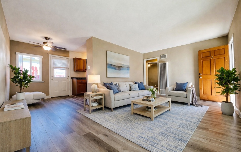 2536 Orange Ave, Costa Mesa, CA 92627, 2 Bedrooms Bedrooms, ,1 BathroomBathrooms,Apartment,For Rent,Orange Ave,1044