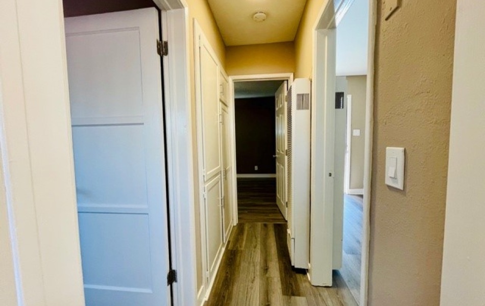 2536 Orange Ave, Costa Mesa, CA 92627, 2 Bedrooms Bedrooms, ,1 BathroomBathrooms,Apartment,For Rent,Orange Ave,1044