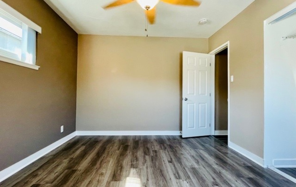 2536 Orange Ave, Costa Mesa, CA 92627, 2 Bedrooms Bedrooms, ,1 BathroomBathrooms,Apartment,For Rent,Orange Ave,1044