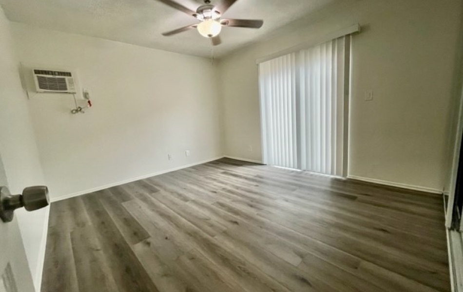685 East Vista Chino, Palm Springs, CA 92262, 1 Bedroom Bedrooms, ,1 BathroomBathrooms,Apartment,For Rent,East Vista Chino,1058