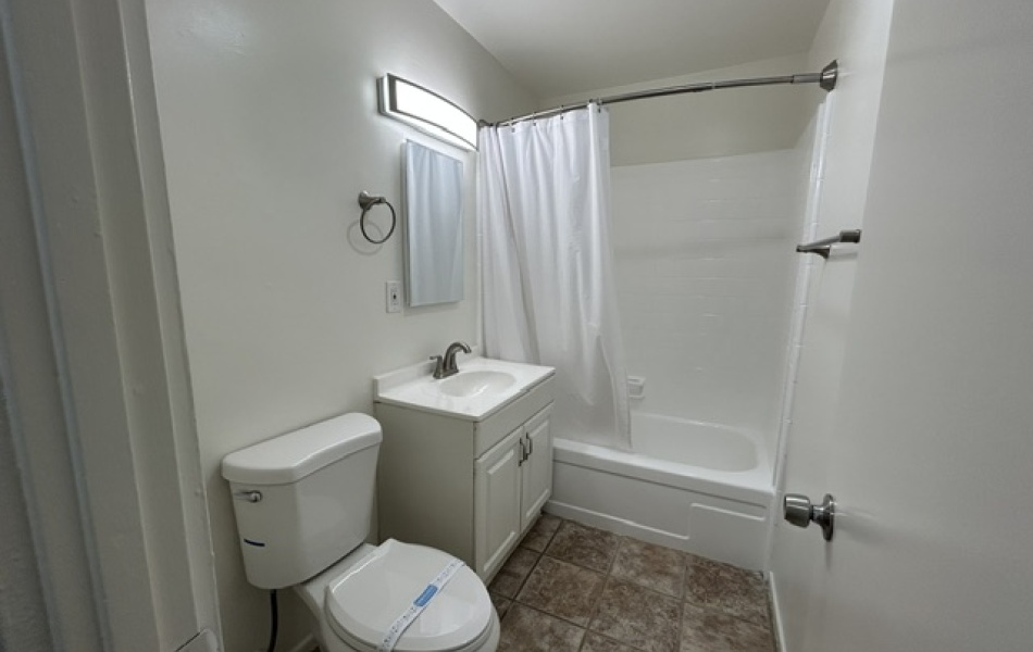 685 East Vista Chino, Palm Springs, CA 92262, 3 Bedrooms Bedrooms, ,2 BathroomsBathrooms,Apartment,For Rent,East Vista Chino,1058
