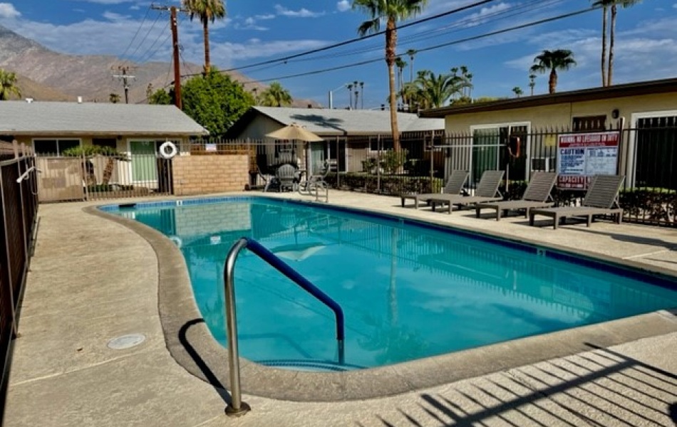 685 East Vista Chino, Palm Springs, CA 92262, 1 Bedroom Bedrooms, ,1 BathroomBathrooms,Apartment,For Rent,East Vista Chino,1058