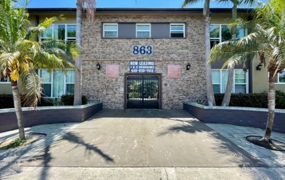 863 Center Street, Costa Mesa, CA 92627, ,1 BathroomBathrooms,Apartment,For Rent,Center Street,1070