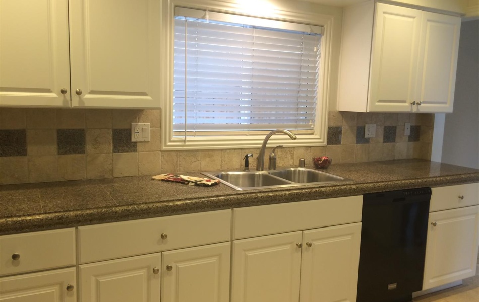 5015 River Avenue, Newport Beach, CA 92663, 4 Bedrooms Bedrooms, ,2.5 BathroomsBathrooms,Condominium,For Rent,River Avenue,1076