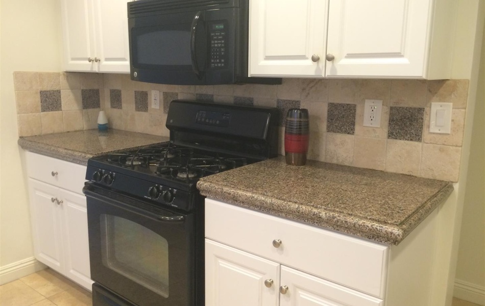 5015 River Avenue, Newport Beach, CA 92663, 4 Bedrooms Bedrooms, ,2.5 BathroomsBathrooms,Condominium,For Rent,River Avenue,1076