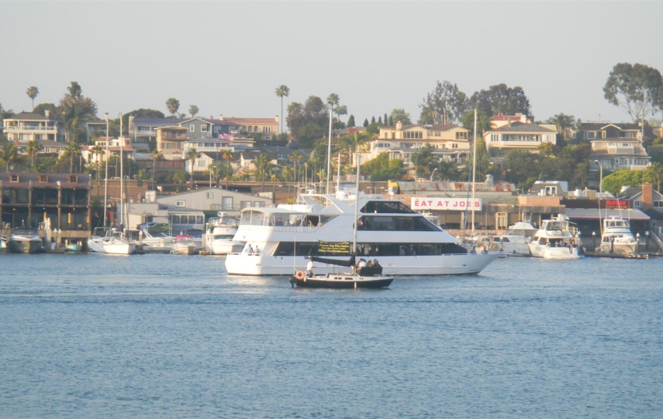 5015 River Avenue, Newport Beach, CA 92663, 4 Bedrooms Bedrooms, ,2.5 BathroomsBathrooms,Condominium,For Rent,River Avenue,1076