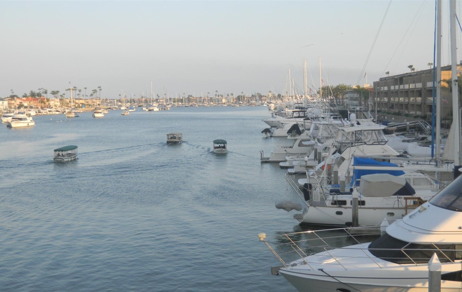 5015 River Avenue, Newport Beach, CA 92663, 4 Bedrooms Bedrooms, ,2.5 BathroomsBathrooms,Condominium,For Rent,River Avenue,1076