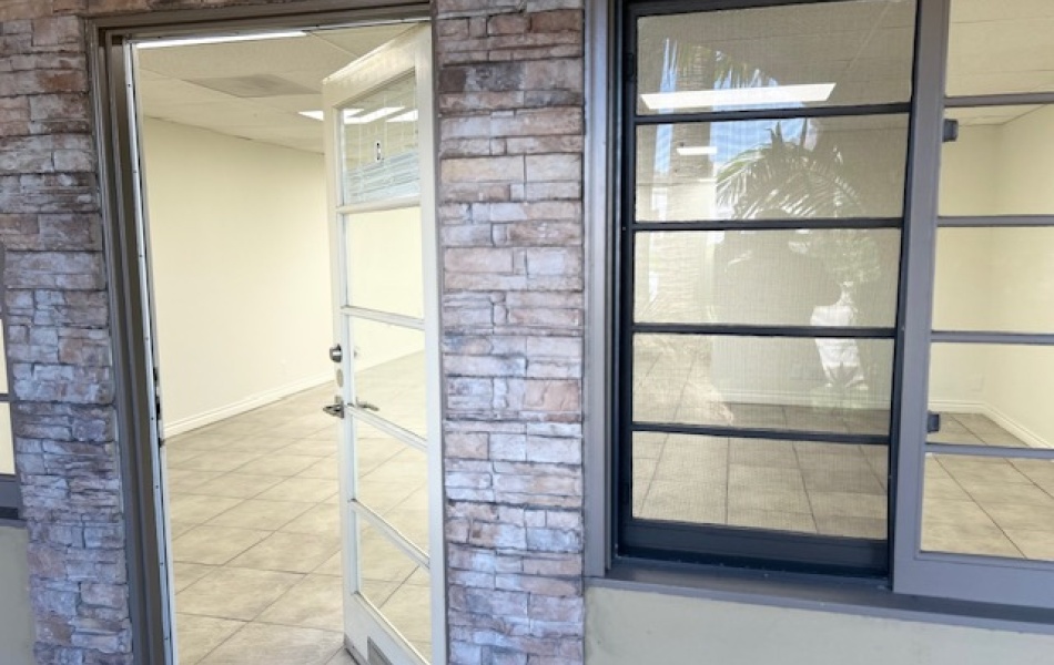 3551 Camino Mira Costa, San Clemente, CA 92672, ,Office,For Rent,Camino Mira Costa,Camino Mira Costa,2,1090